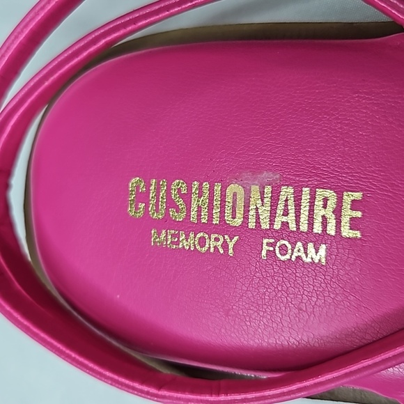 CUSHIONAIRE Vida Pink Flat Sandals Size 7.5 - Picture 2 of 7
